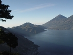 Výhled na lago Atitlán